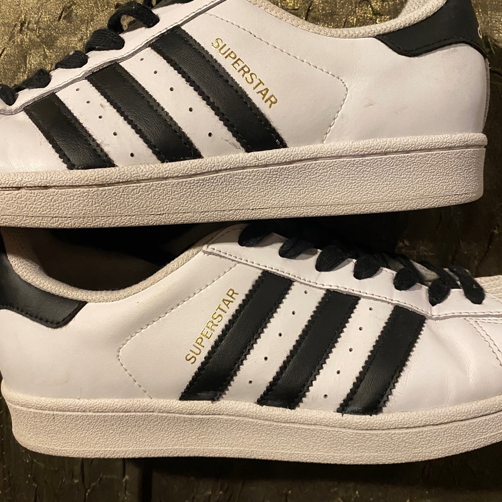 Men's size 8.5 Superstar Adidas
